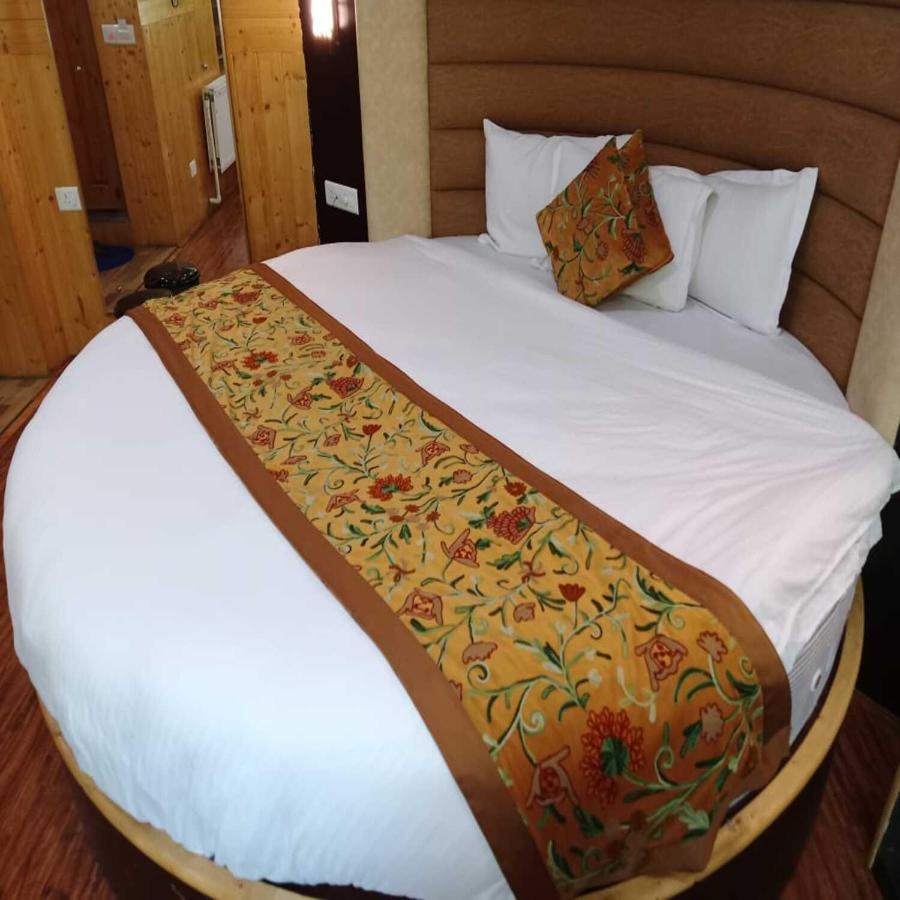 Hotel Sheen Srīnagar Esterno foto