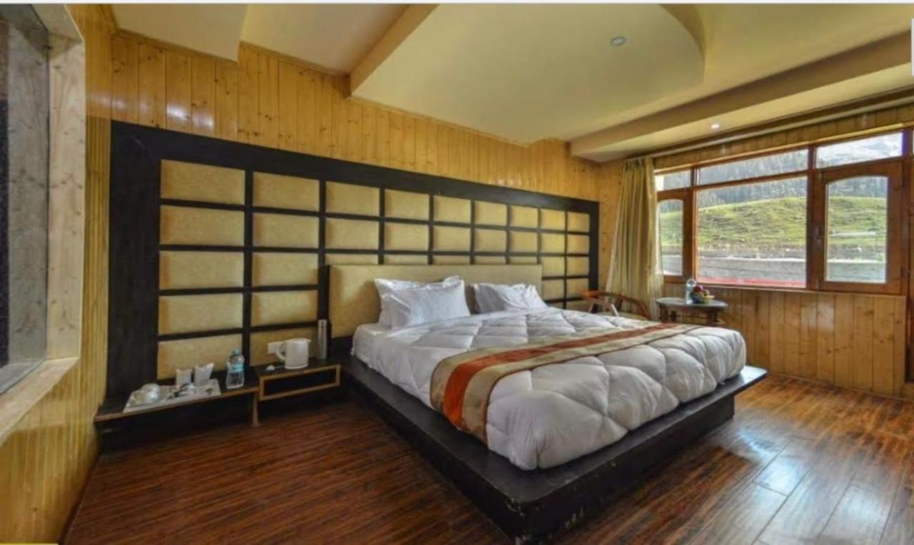 Hotel Sheen Srīnagar Esterno foto
