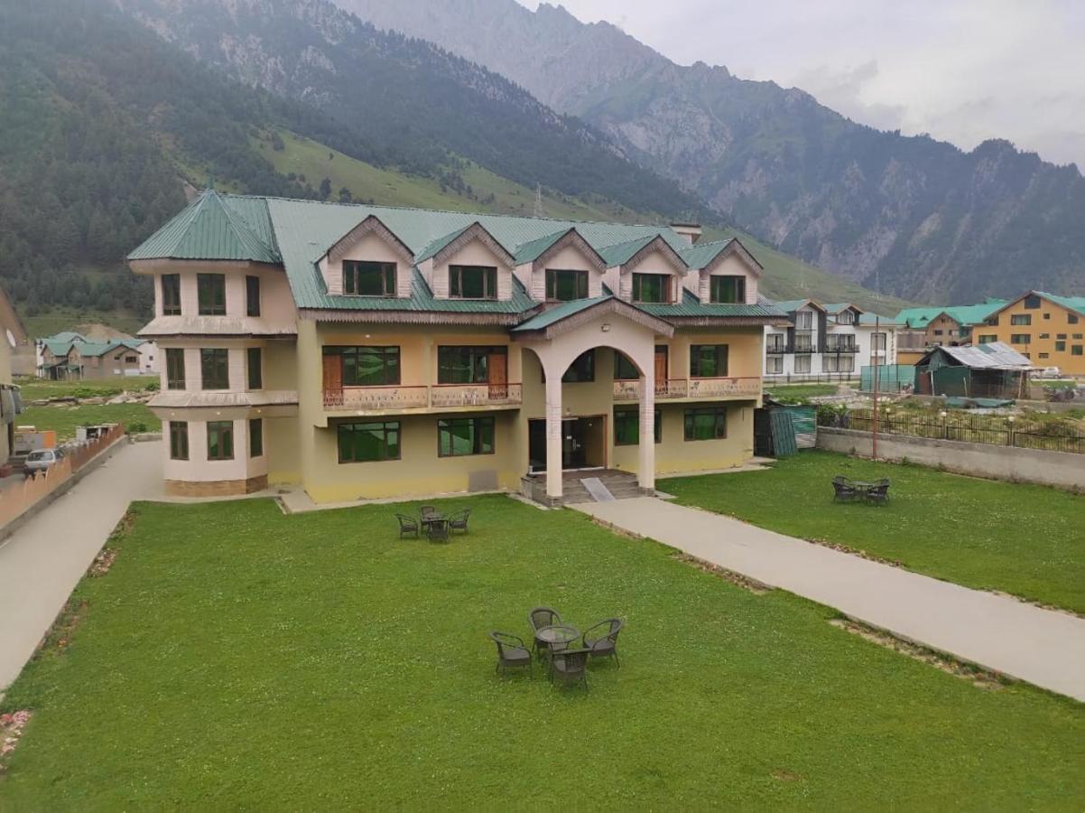 Hotel Sheen Srīnagar Esterno foto
