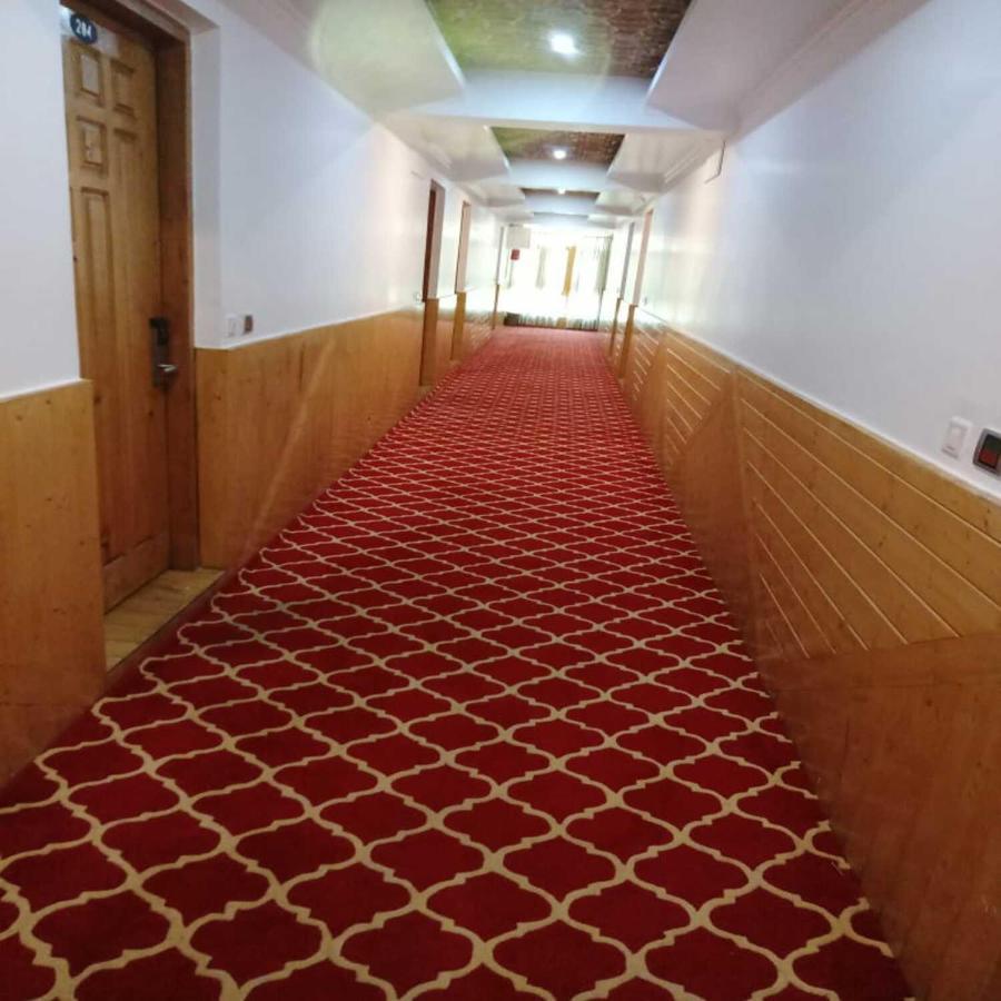 Hotel Sheen Srīnagar Esterno foto