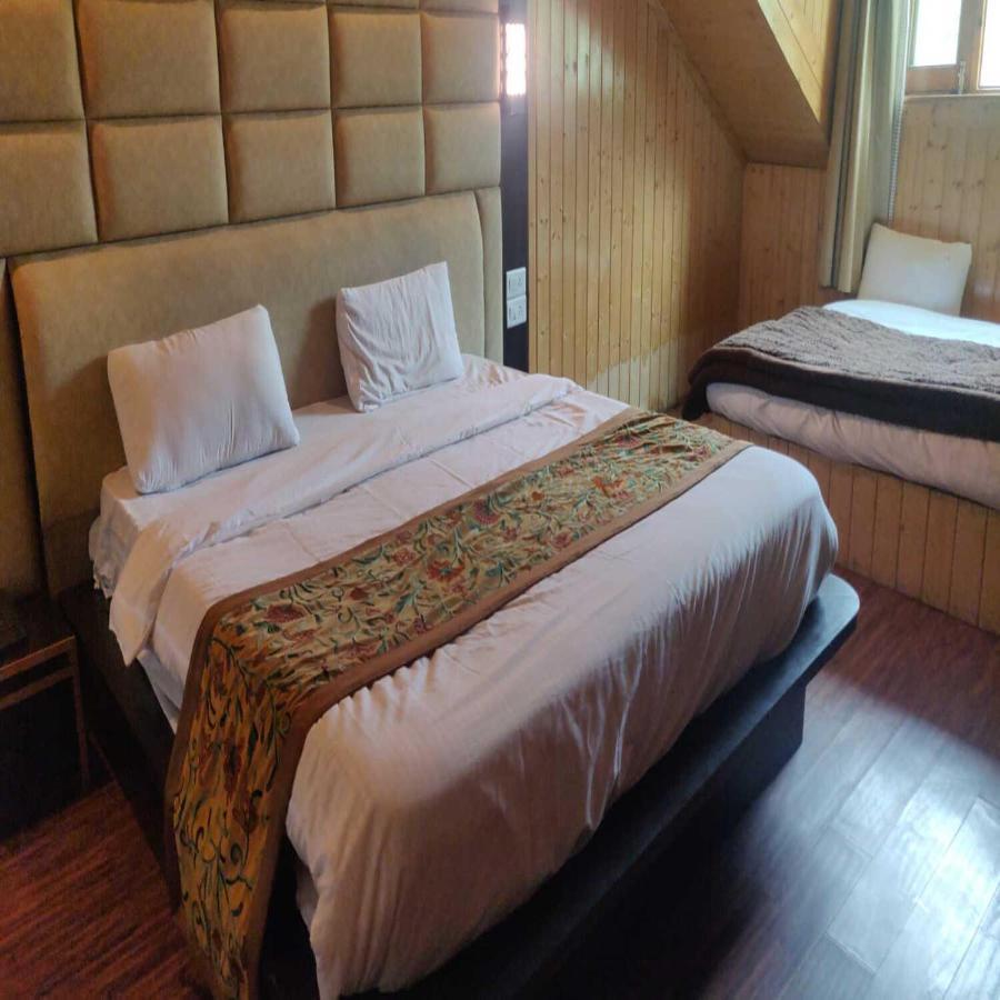 Hotel Sheen Srīnagar Esterno foto